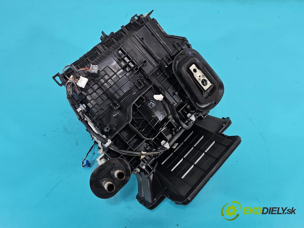 Toyota Corolla E21 2019- 1.8 16V 98 hp automatic 72 kW 1798 cm3 4- radiátor 8705002X30 (Radiátor topení)