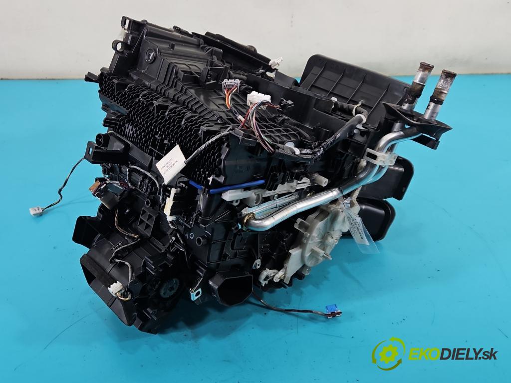 Toyota Corolla E21 2019- 1.8 16V 98 hp automatic 72 kW 1798 cm3 4- radiátor 8705002X30 (Radiátor topení)