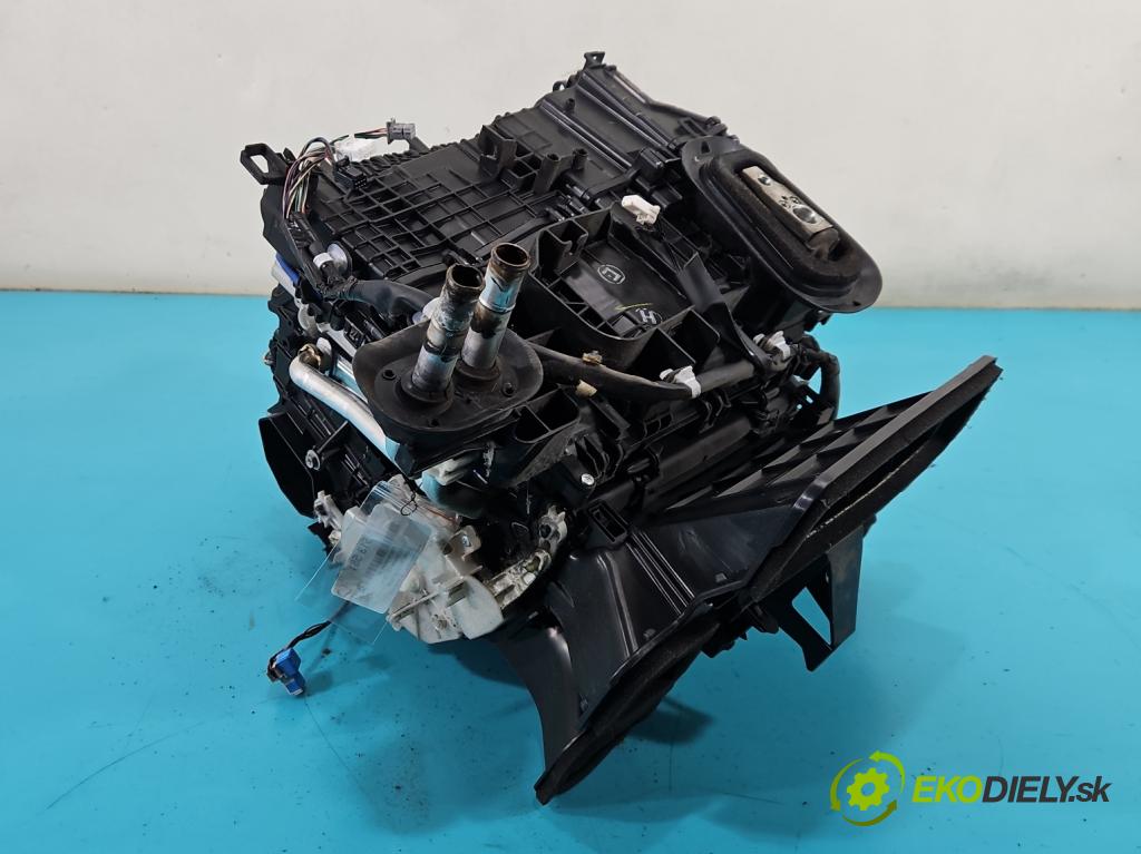 Toyota Corolla E21 2019- 1.8 16V 98 hp automatic 72 kW 1798 cm3 4- radiátor 8705002X30 (Radiátor topení)