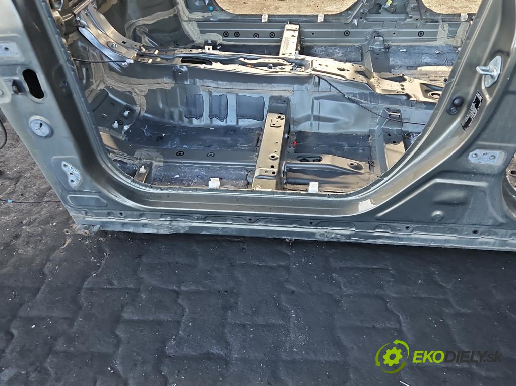 Toyota Corolla E21 2019- 1.8 16V 98 HP automatic 72 kW 1798 cm3 4- Práh: ľavý  (Karoséria ostatné)