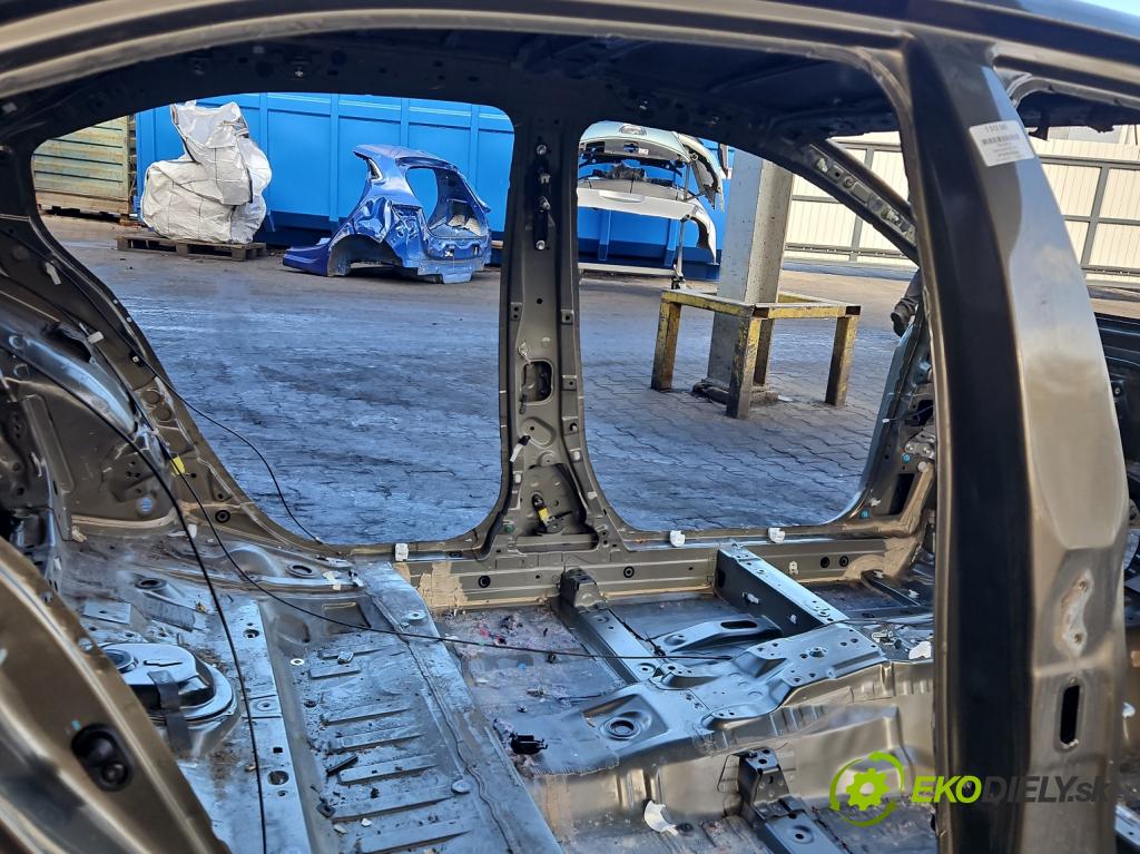 Toyota Corolla E21 2019- 1.8 16V 98 HP automatic 72 kW 1798 cm3 4- Práh: ľavý  (Karoséria ostatné)