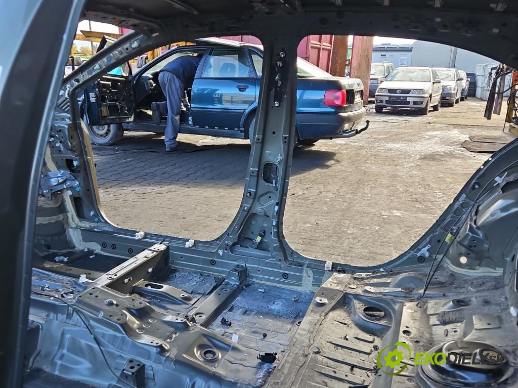 Toyota Corolla E21 2019- 1.8 16V 98 HP automatic 72 kW 1798 cm3 4- Práh: pravý  (Karoséria ostatné)