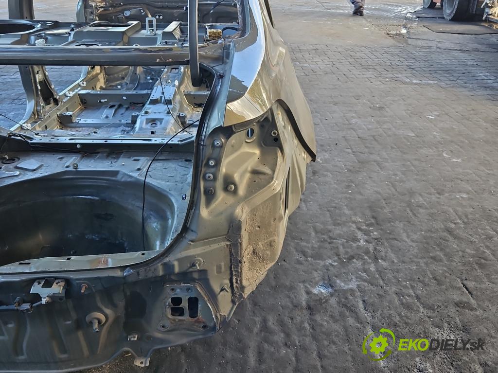 Toyota Corolla E21 2019- 1.8 16V 98 HP automatic 72 kW 1798 cm3 4- blatník zadné pravý