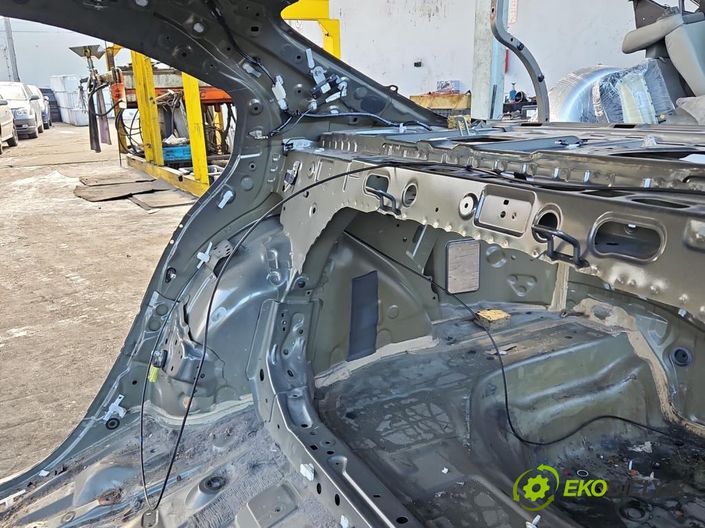 Toyota Corolla E21 2019- 1.8 16V 98 HP automatic 72 kW 1798 cm3 4- blatník zadné pravý