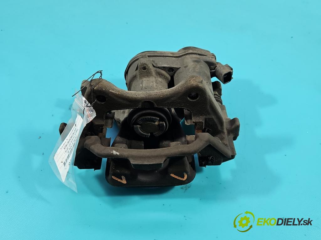 Toyota Corolla E21 2019- 1.8 16V 98 HP automatic 72 kW 1798 cm3 4- brzdič zadné ľavý  (Kľučka dverí ostatné)