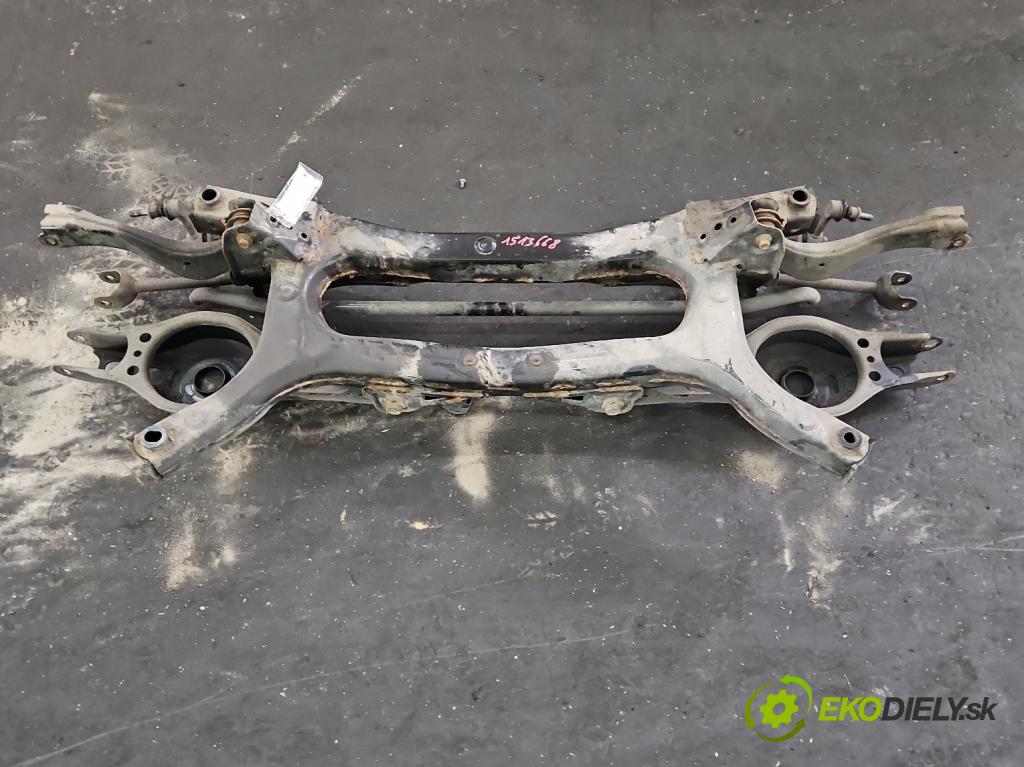 Toyota Corolla E21 2019- 1.8 16V 98 hp automatic 72 kW 1798 cm3 4- zadní výztuha  (Zadní výztuha)