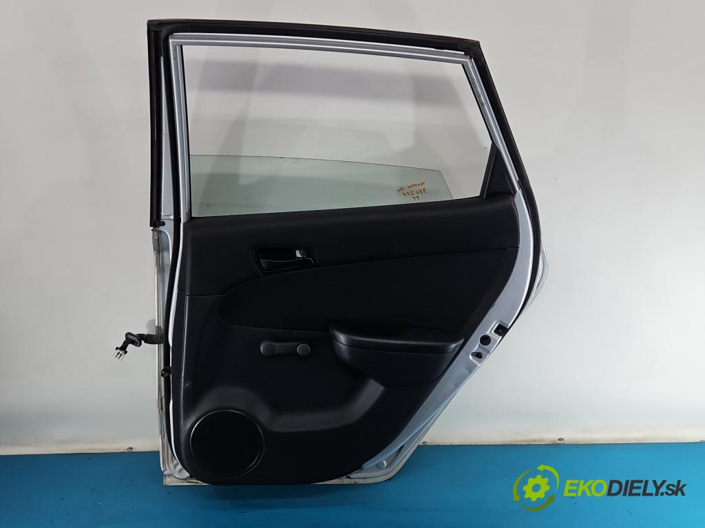 Hyundai I30 I 2007-2012 1.4 16V 109 hp manual 80.2 kW 1396 cm3 5- dveře zadní pravé  (Klika dveří ostatní)