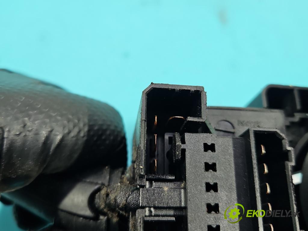 Seat Leon I 1999-2005 1.9 tdi 110 HP manual 81 kW 1896 cm3 5- prepínač komplex: 8L0953513J (Prepínacie páčky pod volantom)