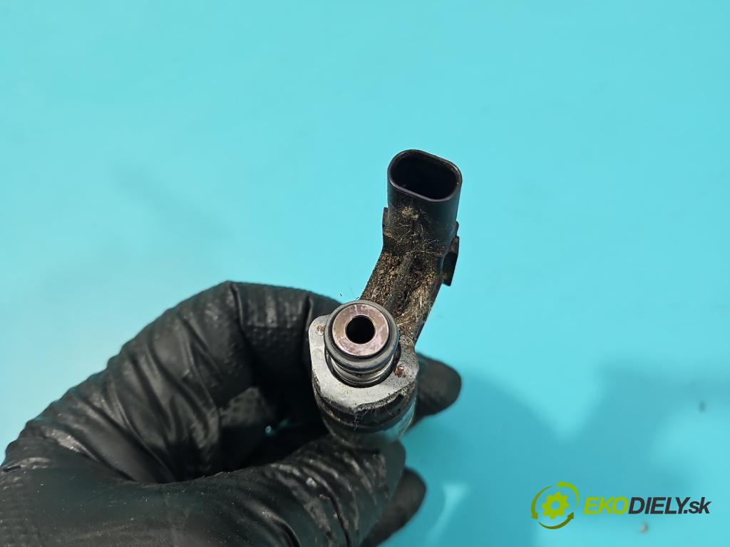 Skoda Yeti 2009-2017 1.2 TSI 105 hp manual 77 kW 1197 cm3 5- vstřikovač 03F906036B (Vstřikovač paliva)