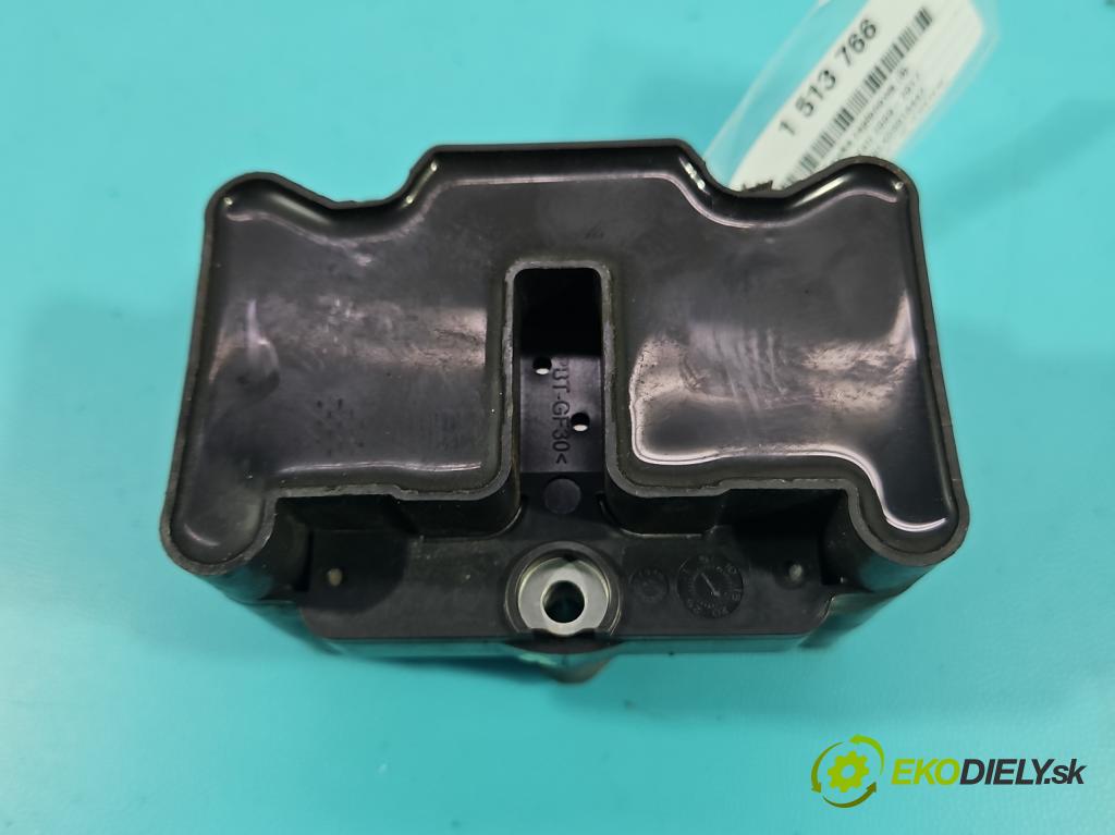 Skoda Yeti 2009-2017 1.2 TSI 105 HP manual 77 kW 1197 cm3 5- cievka zapaľovacia 032905105E (Zapaľovacia cievka)