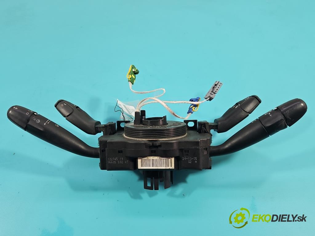 Peugeot 307 1.6 hdi 109 HP manual 80 kW 1560 cm3 5- prepínač komplex: 96605592XT (Prepínacie páčky pod volantom)