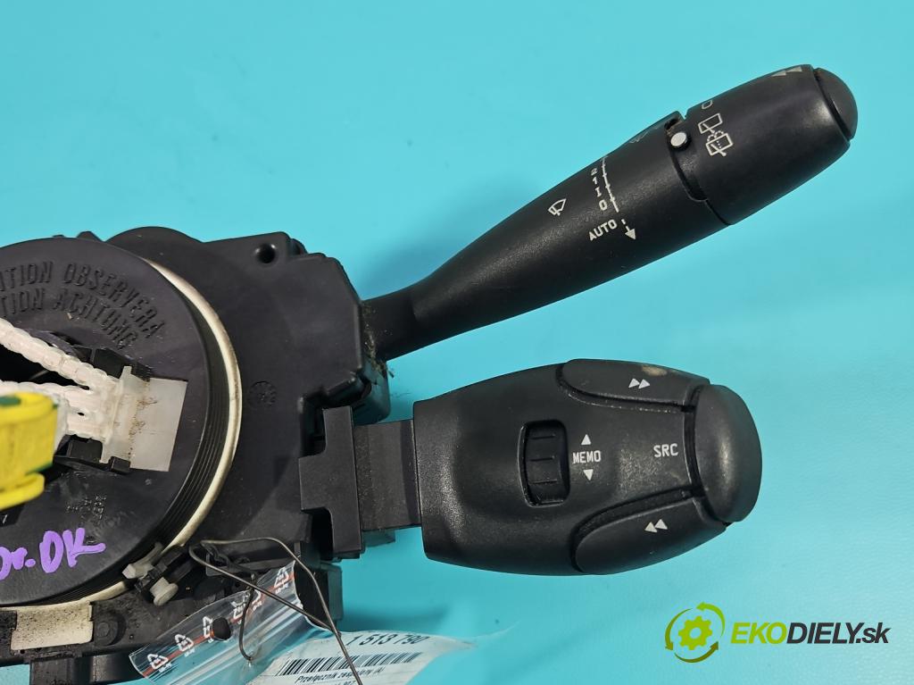 Peugeot 307 1.6 hdi 109 HP manual 80 kW 1560 cm3 5- prepínač komplex: 96605592XT (Prepínacie páčky pod volantom)