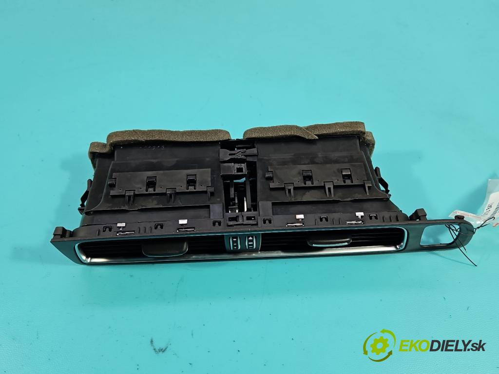 Audi Q5 2008-2016 2.0 TFSI 224 hp automatic 165 kW 1984 cm3 5- Mřížka: topení medián: 8R1820951 (Mřížka topení)