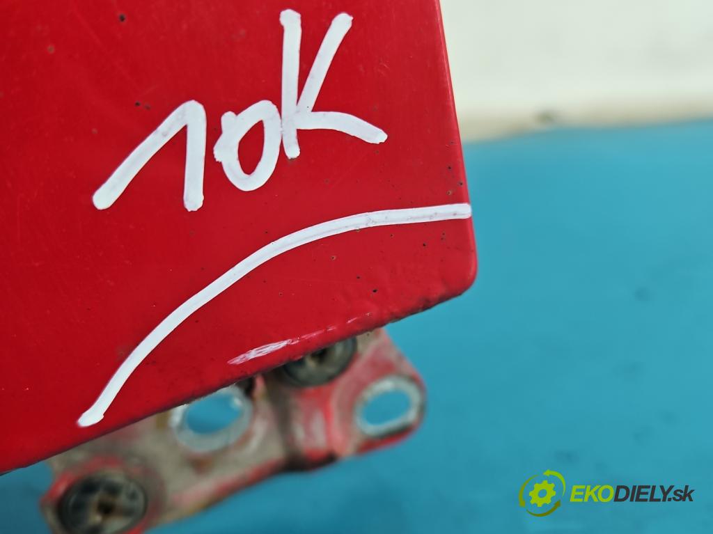 Audi A4 B7 2004-2008 2.0 tdi 140 hp manual 103 kW 1986 cm3 5- blatnik přední levý  (Levý přední blatník)