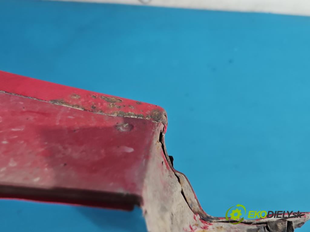 Audi A4 B7 2004-2008 2.0 tdi 140 hp manual 103 kW 1986 cm3 5- blatnik přední levý  (Levý přední blatník)