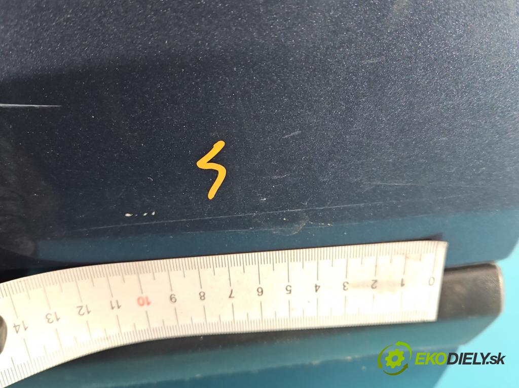 Renault Clio III 2005-2012 1,2.0 101 hp manual 74 kW 1149 cm3 5- dveře přední levé  (Klika dveří ostatní)