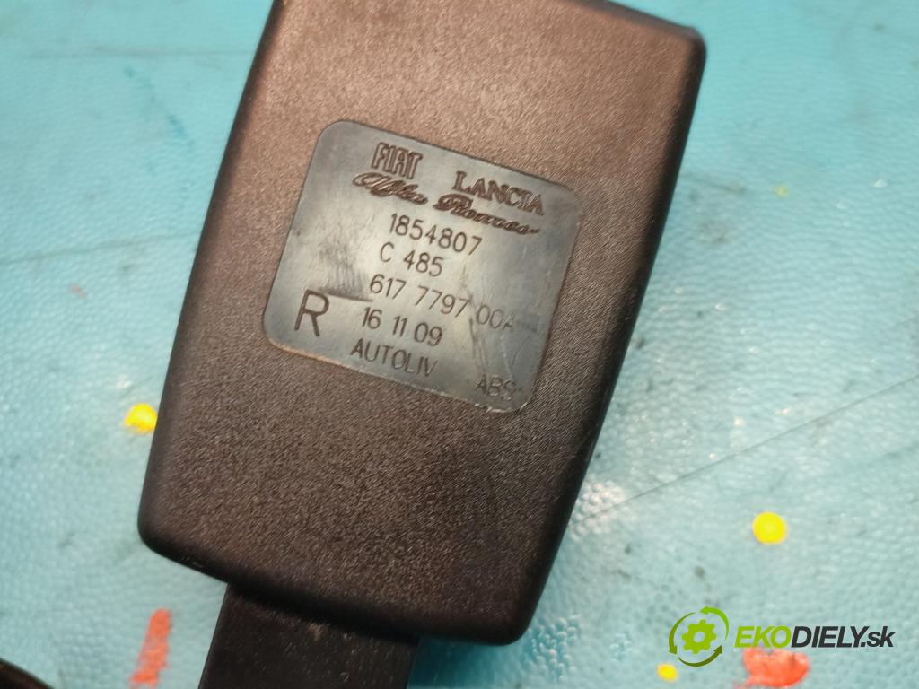 Fiat Punto Grande 1.4 77 HP manual 57 kW 1368 cm3 5- pas bezpečnosť: predné pravý 1854807