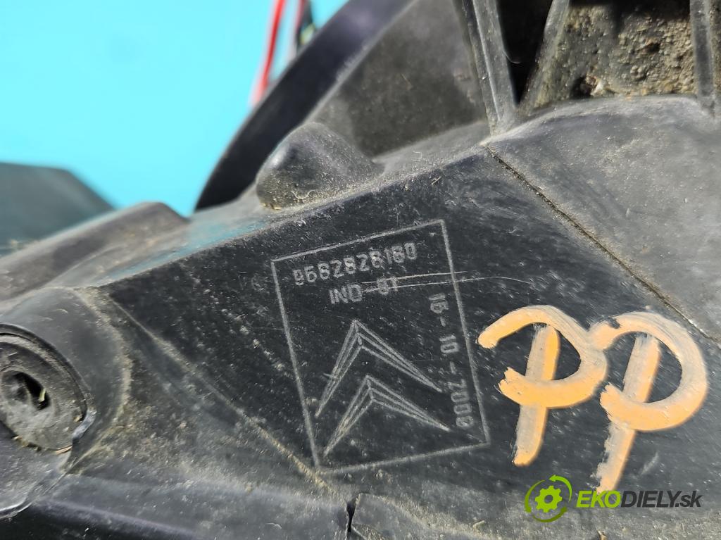 Citroen Berlingo II 2008-2018 1.6 hdi 90 HP manual 66.2 kW 1560 cm3 5- Reflektor: pravý 9682828180 (Svetlo predné pravé)