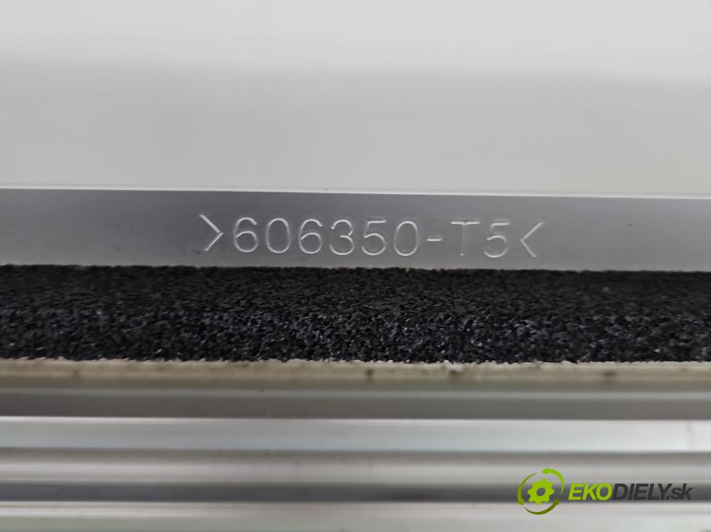 Kia Sportage II 2004-2010 2.0 crdi 136hp manual 100 kW 1991 cm3 5- Střešní okno:  (Sklo karoserie)