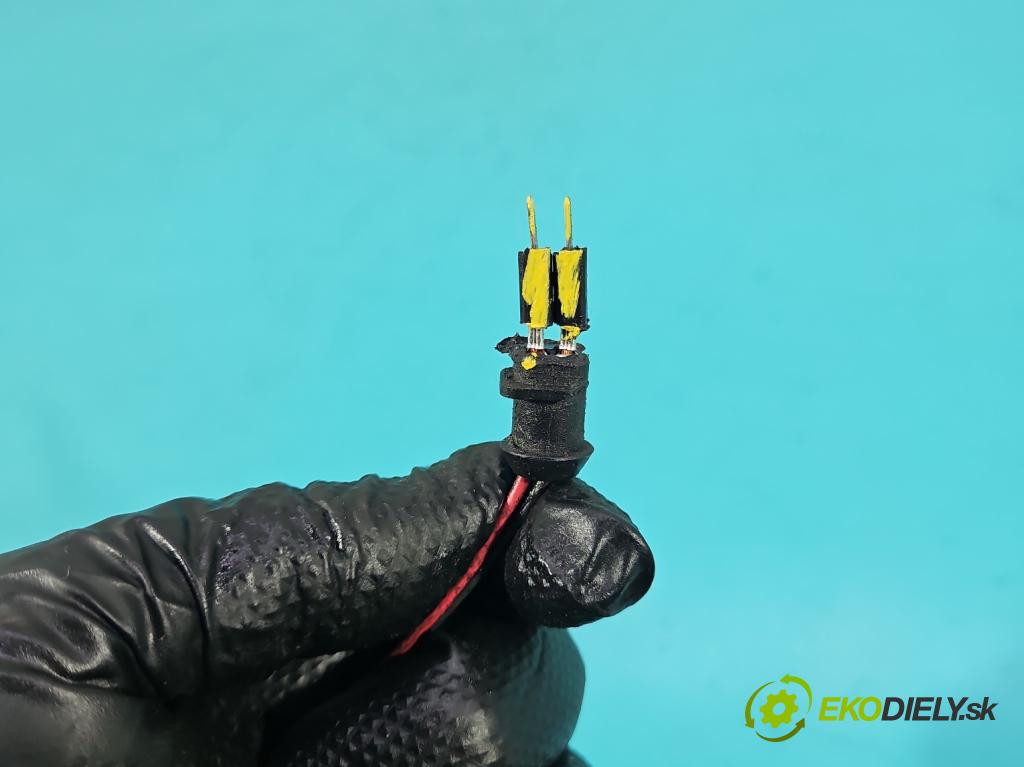 Audi A4 B7 2004-2008 2.0 tdi 140 HP manual 103 kW 1986 cm3 5- Kompresor: klimatizácie 8E0260805BA (Kompresor klimatizácie)