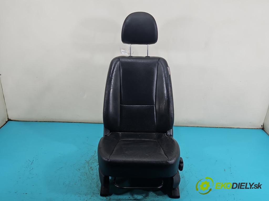 Kia Sportage II 2004-2010 2.0 crdi 136hp manual 100 kW 1991 cm3 5- Sedadlo levý  (Sedadlo)