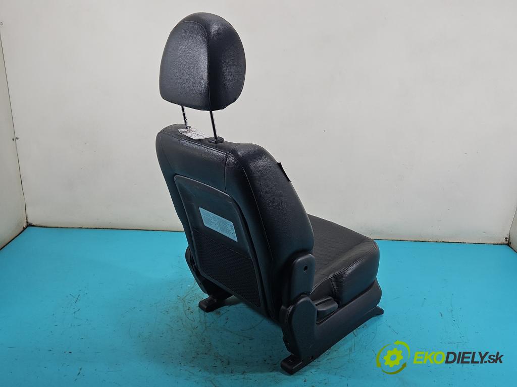 Kia Sportage II 2004-2010 2.0 crdi 136 HP manual 100 kW 1991 cm3 5- Sedačka pravý  (Sedadlo)