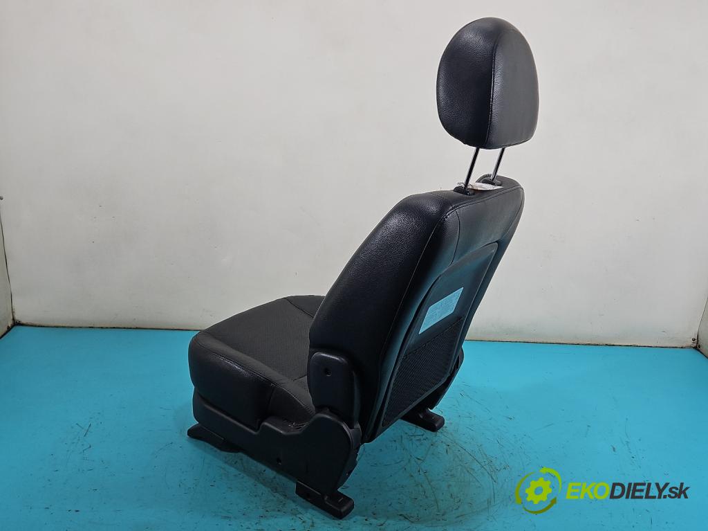 Kia Sportage II 2004-2010 2.0 crdi 136 HP manual 100 kW 1991 cm3 5- Sedačka pravý  (Sedadlo)