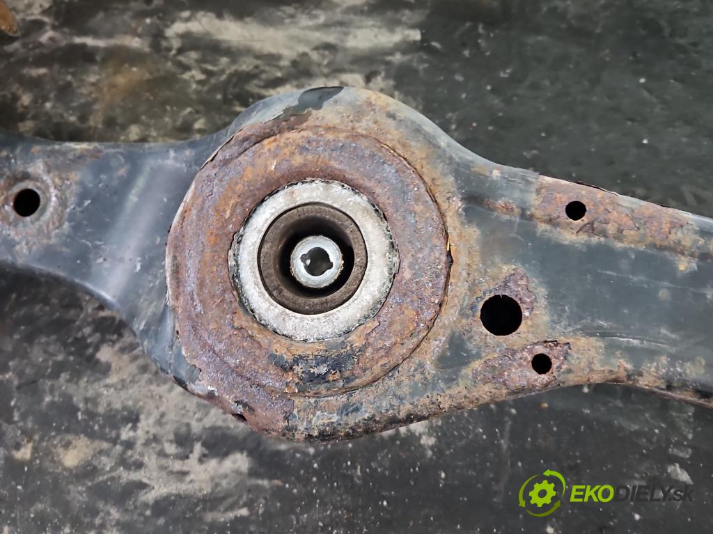 Audi Q5 2008-2016 2.0 TFSI 224 hp automatic 165 kW 1984 cm3 5- zadní výztuha  (Zadní výztuha)