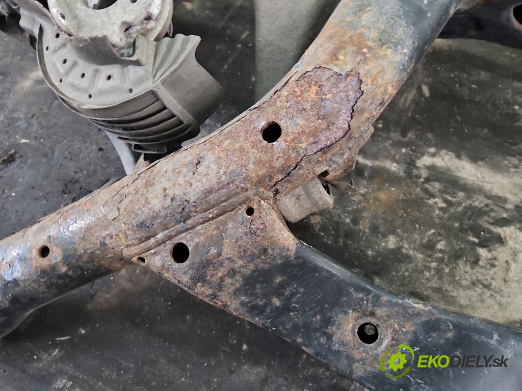 Audi Q5 2008-2016 2.0 TFSI 224 hp automatic 165 kW 1984 cm3 5- zadní výztuha  (Zadní výztuha)