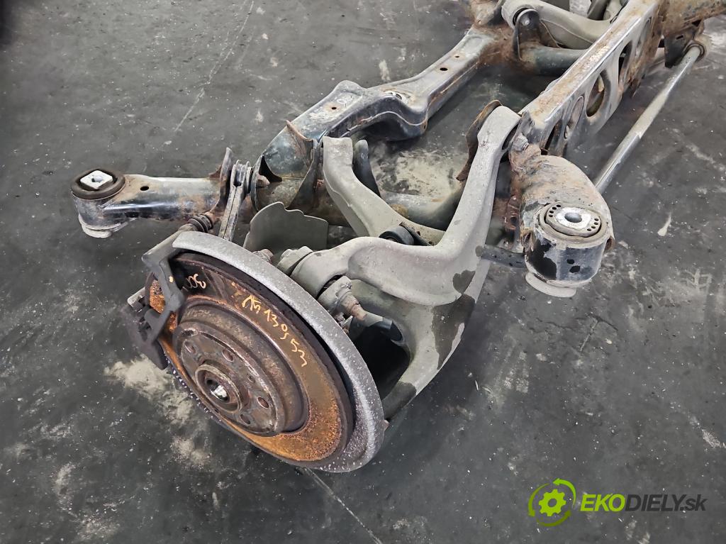 Audi Q5 2008-2016 2.0 TFSI 224 hp automatic 165 kW 1984 cm3 5- zadní výztuha  (Zadní výztuha)