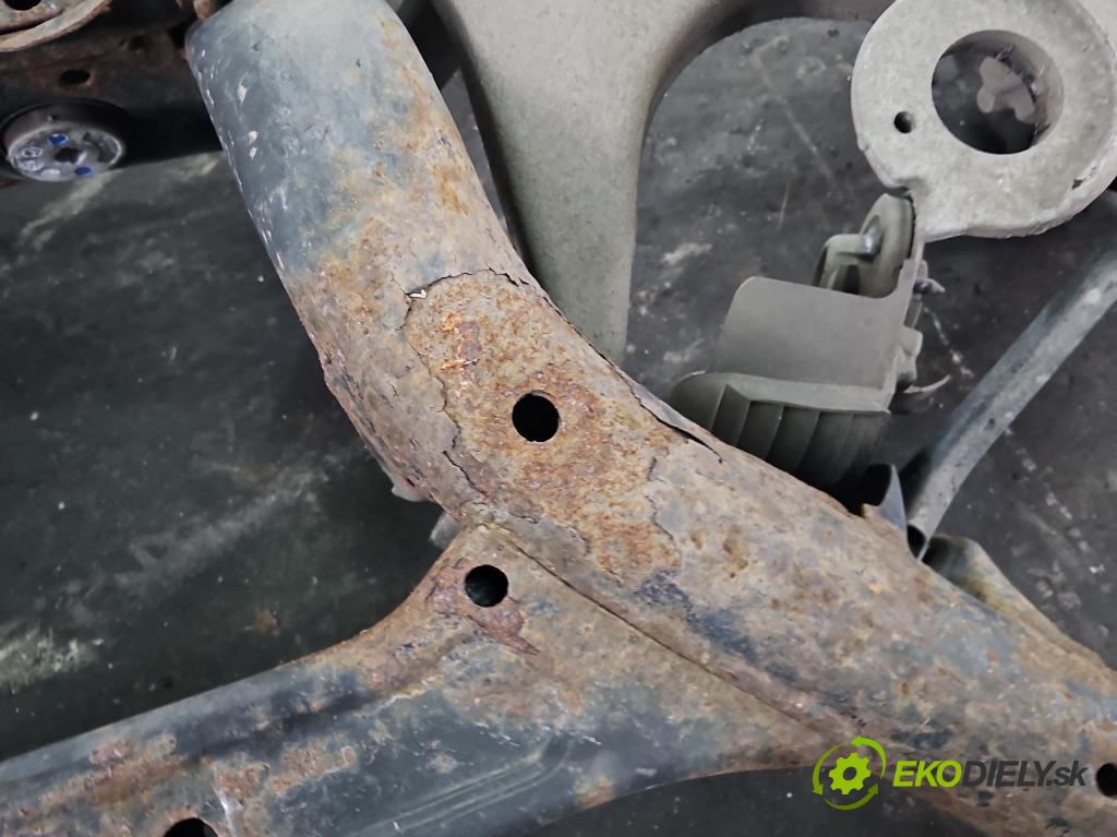 Audi Q5 2008-2016 2.0 TFSI 224 hp automatic 165 kW 1984 cm3 5- zadní výztuha  (Zadní výztuha)