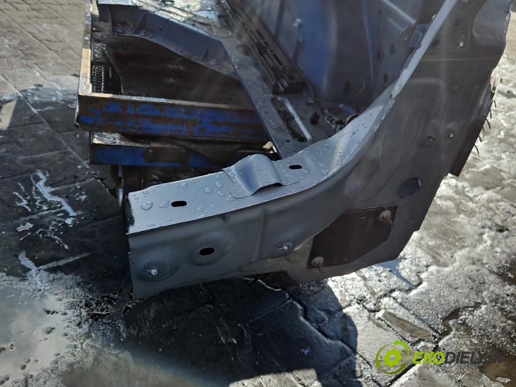 Renault Megane IV 2016-2024 1.3 Tce 140 HP manual 103 kW 1332 cm3 4- blatník zadné pravý