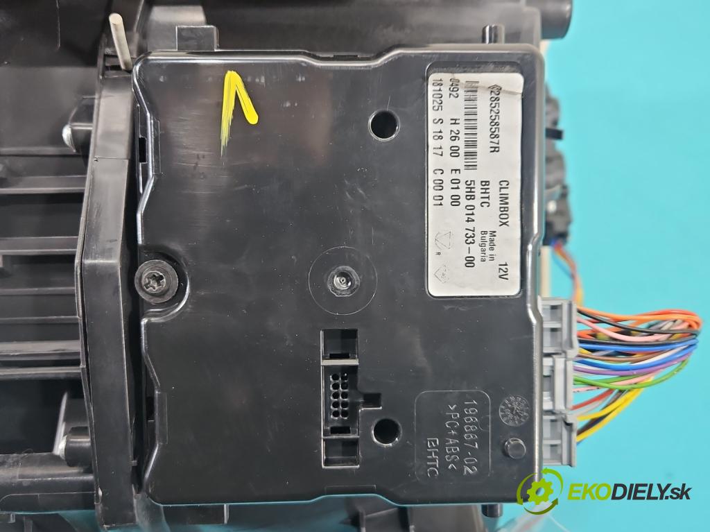 Renault Megane IV 2016-2024 1.3 Tce 140 hp manual 103 kW 1332 cm3 4- radiátor 272700628R (Radiátor topení)