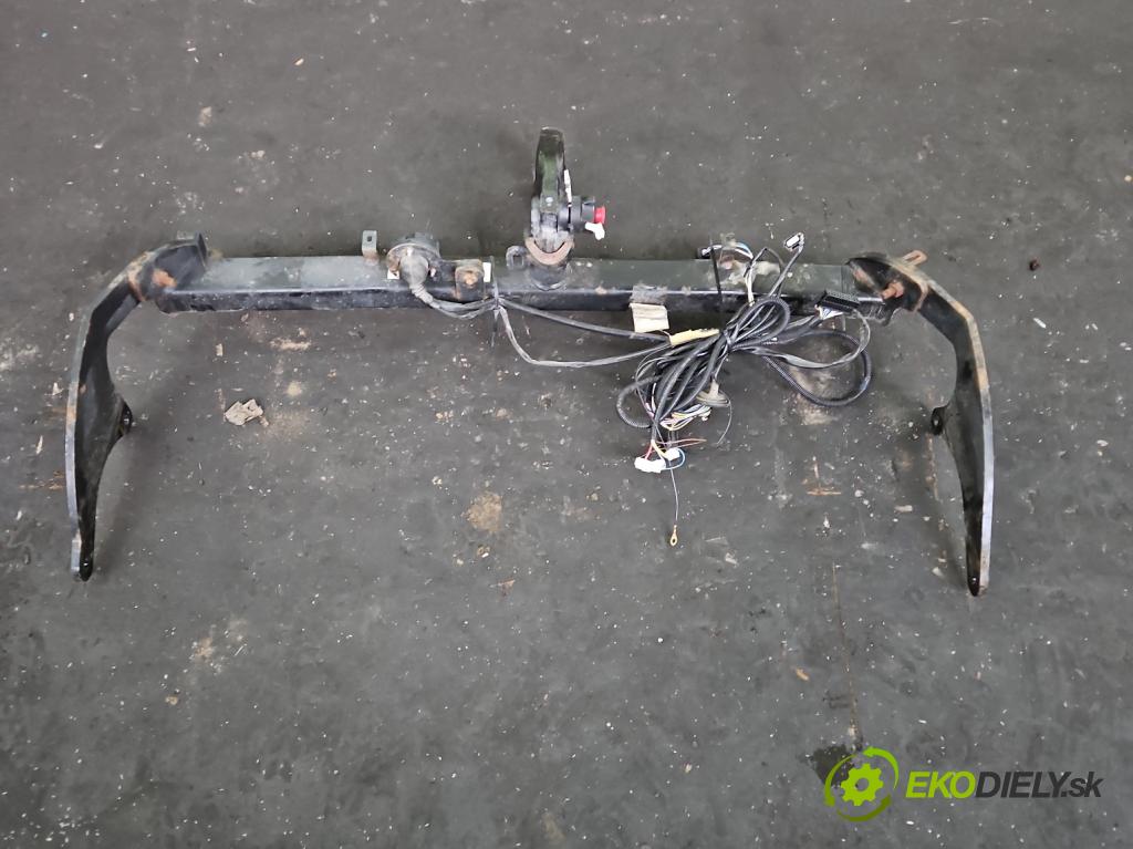 Renault Megane IV 2016-2024 1.3 Tce 140 hp manual 103 kW 1332 cm3 4- oko tažné  (Tažné zařízení)