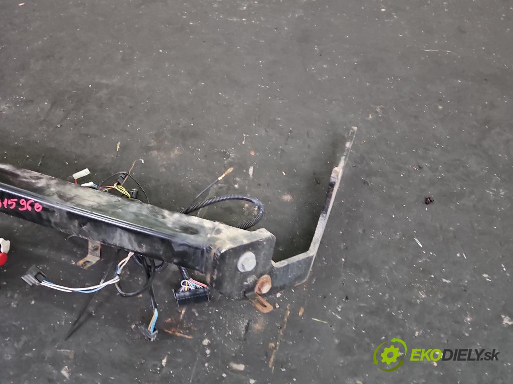 Renault Megane IV 2016-2024 1.3 Tce 140 hp manual 103 kW 1332 cm3 4- oko tažné  (Tažné zařízení)