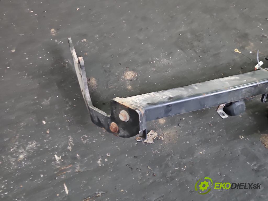 Renault Megane IV 2016-2024 1.3 Tce 140 hp manual 103 kW 1332 cm3 4- oko tažné  (Tažné zařízení)