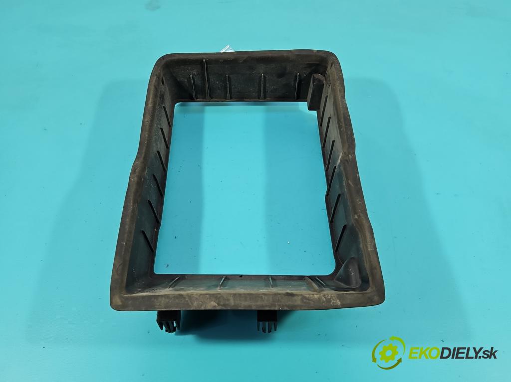 Renault Megane IV 2016-2024 1.3 Tce 140 hp manual 103 kW 1332 cm3 4- Vstup: vzduchu 215584068R