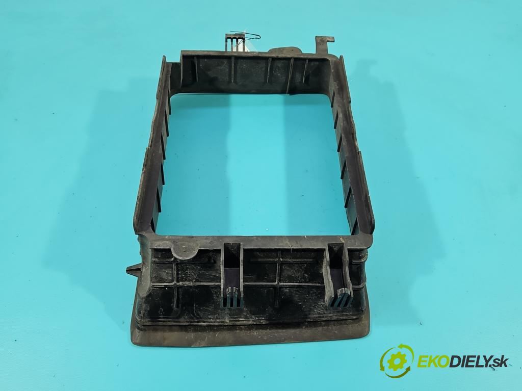 Renault Megane IV 2016-2024 1.3 Tce 140 hp manual 103 kW 1332 cm3 4- Vstup: vzduchu 215584068R