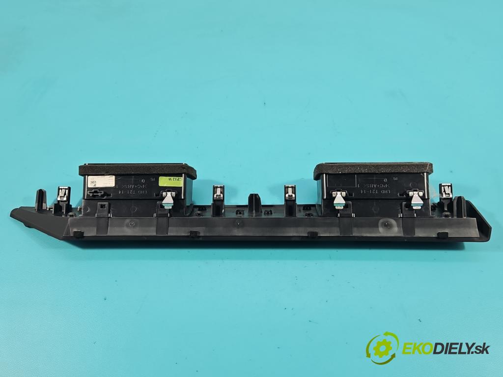 Opel Astra VI 2022- 1.5 cdti 131 hp manual 96 kW 1499 cm3 5- Mřížka: topení medián: 9846012180 (Mřížka topení)