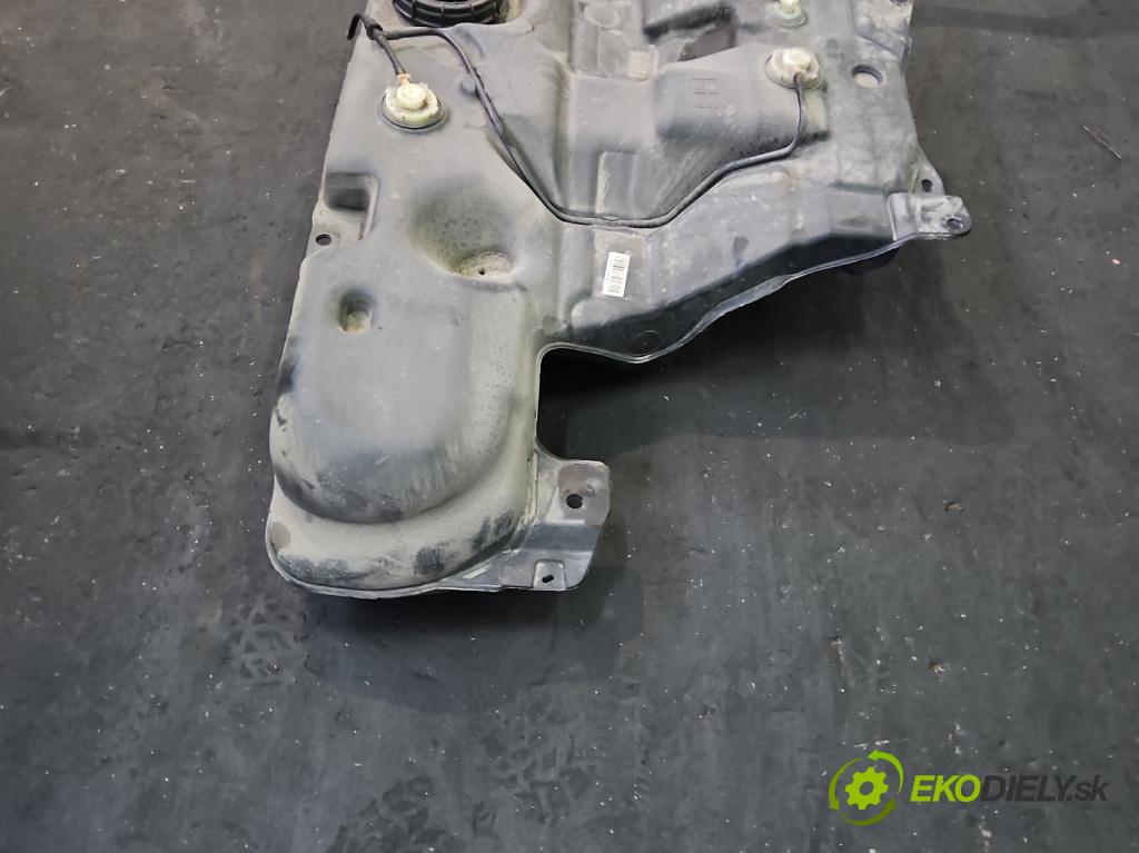 Renault Megane IV 2016-2024 1.3 Tce 140 hp manual 103 kW 1332 cm3 4- Nádrž: paliva 172026117R (Palivová nádrž)