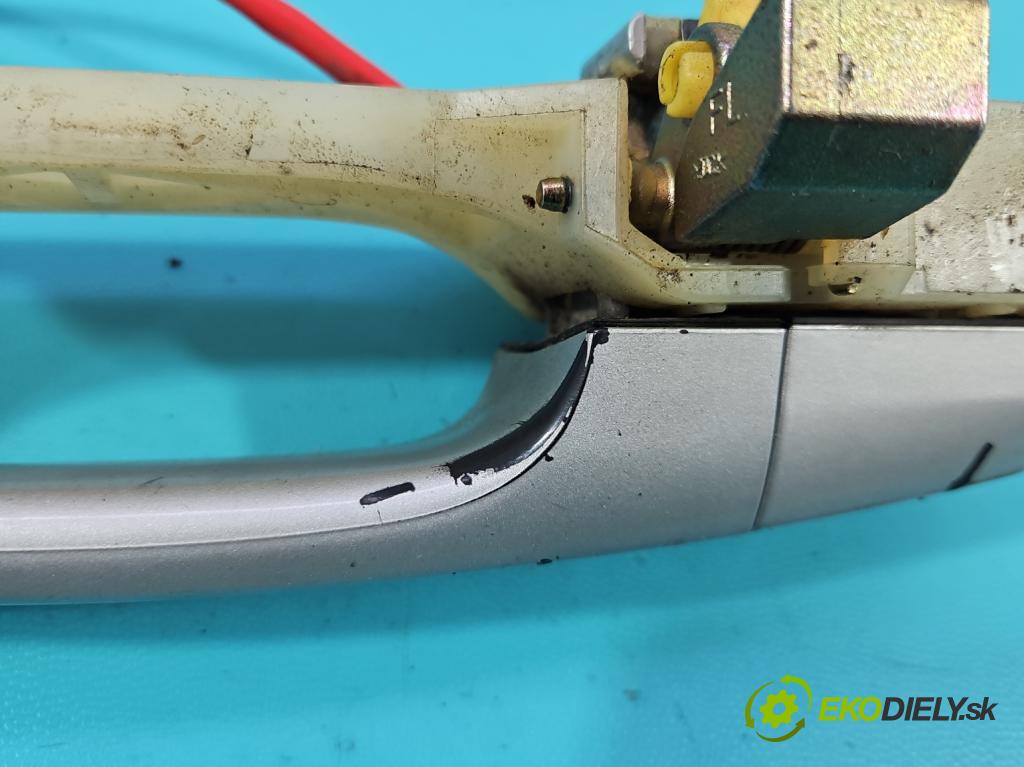 Kia Sportage II 2004-2010 2.0 crdi 136hp manual 100 kW 1991 cm3 5- klika přední levé  (Vnější přední levá klika dveří)