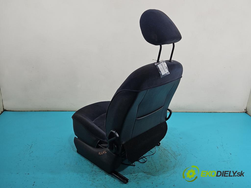 Peugeot 206 1.4 hdi 68 HP manual 50 kW 1398 cm3 3- Sedačka ľavý (Sedadlo)