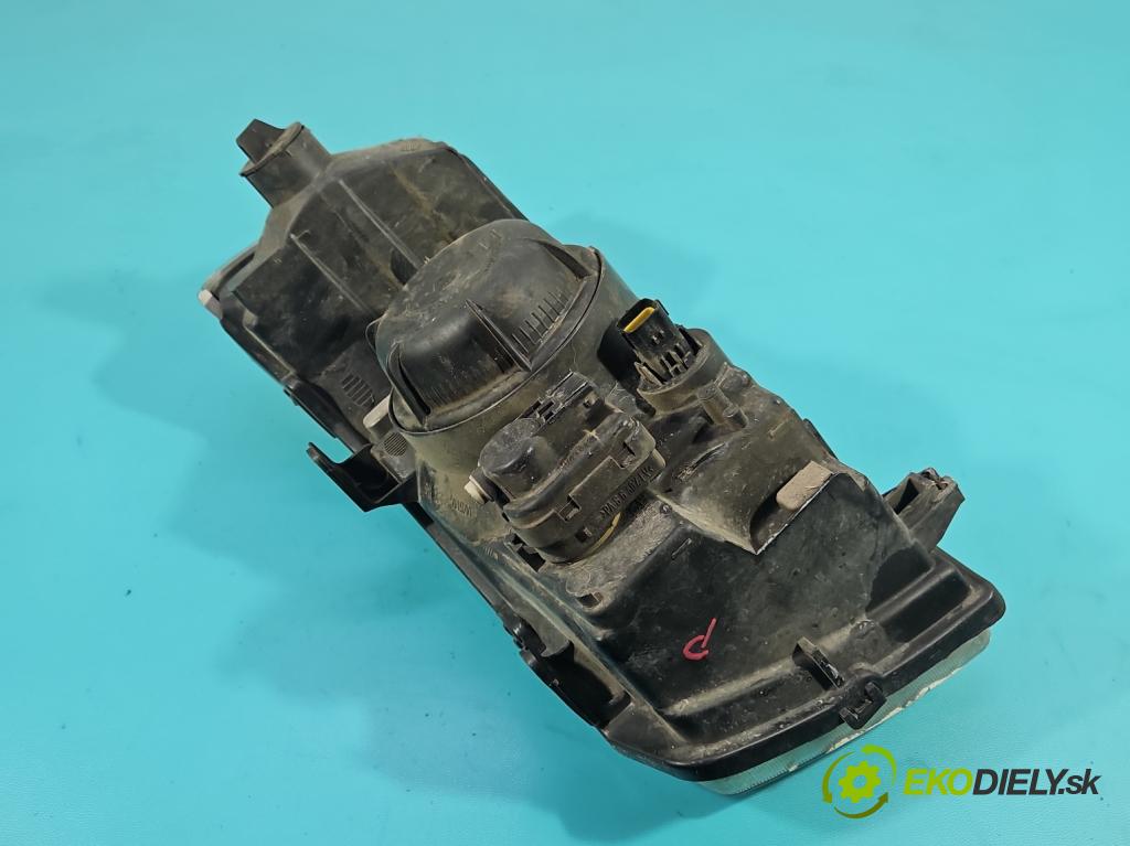 Land rover Freelander I 1998-2006 1.8 16V 120 HP manual 88 kW 1796 cm3 5- Reflektor: pravý  (Svetlo predné pravé)