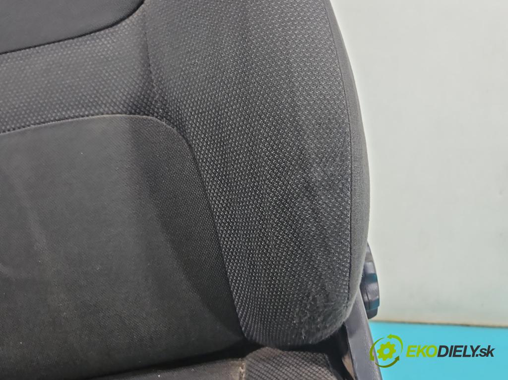 Land rover Freelander I 1998-2006 1.8 16V 120 HP manual 88 kW 1796 cm3 5- Sedačka ľavý (Sedadlo)