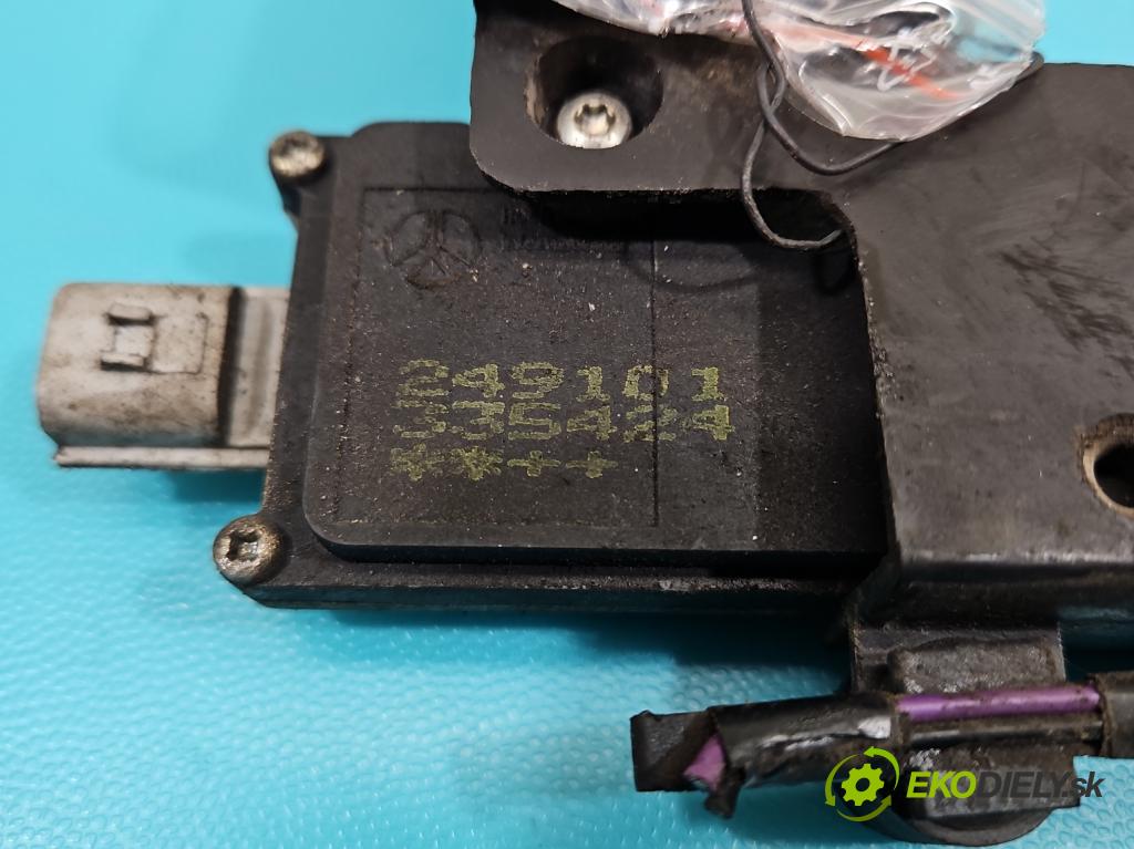 Land rover Freelander I 1998-2006 1.8 16V 120 HP manual 88 kW 1796 cm3 5- zámok kufrové dvere zadné