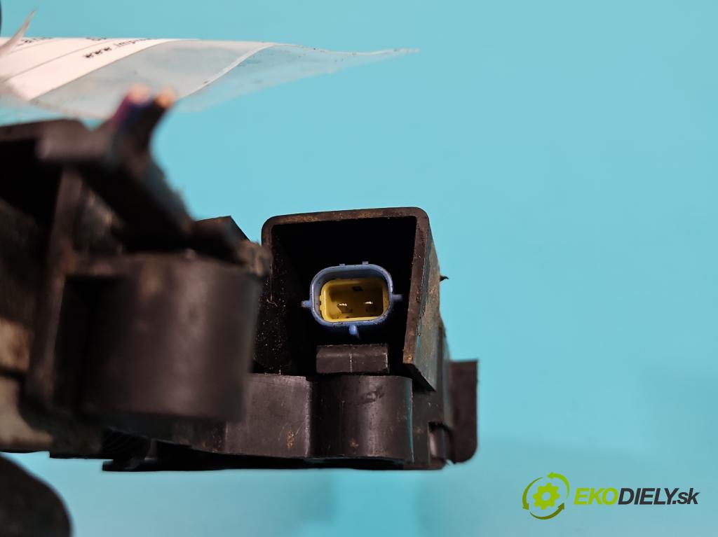 Land rover Freelander I 1998-2006 1.8 16V 120 HP manual 88 kW 1796 cm3 5- zámok kufrové dvere zadné