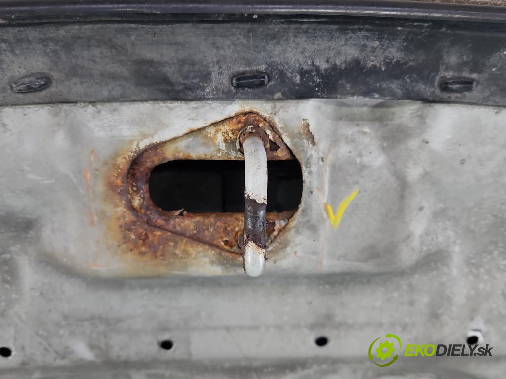 Hyundai I30 I 2007-2012 1.4 16V 109 HP manual 80.2 kW 1396 cm3 5- kapota predná