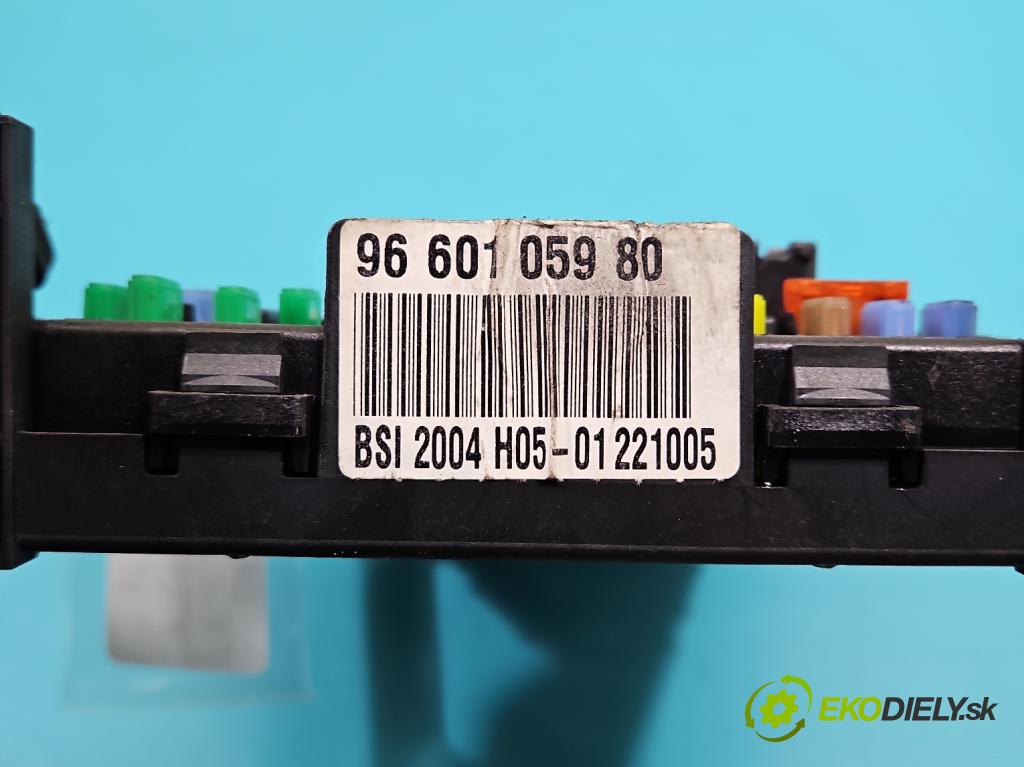 Peugeot 307 1.6 hdi 109 hp manual 80 kW 1560 cm3 5- skříňka pojistková 21676031-5B (Pojistková skříňka)