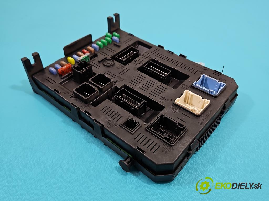 Peugeot 307 1.6 hdi 109 hp manual 80 kW 1560 cm3 5- skříňka pojistková 21676031-5B (Pojistková skříňka)