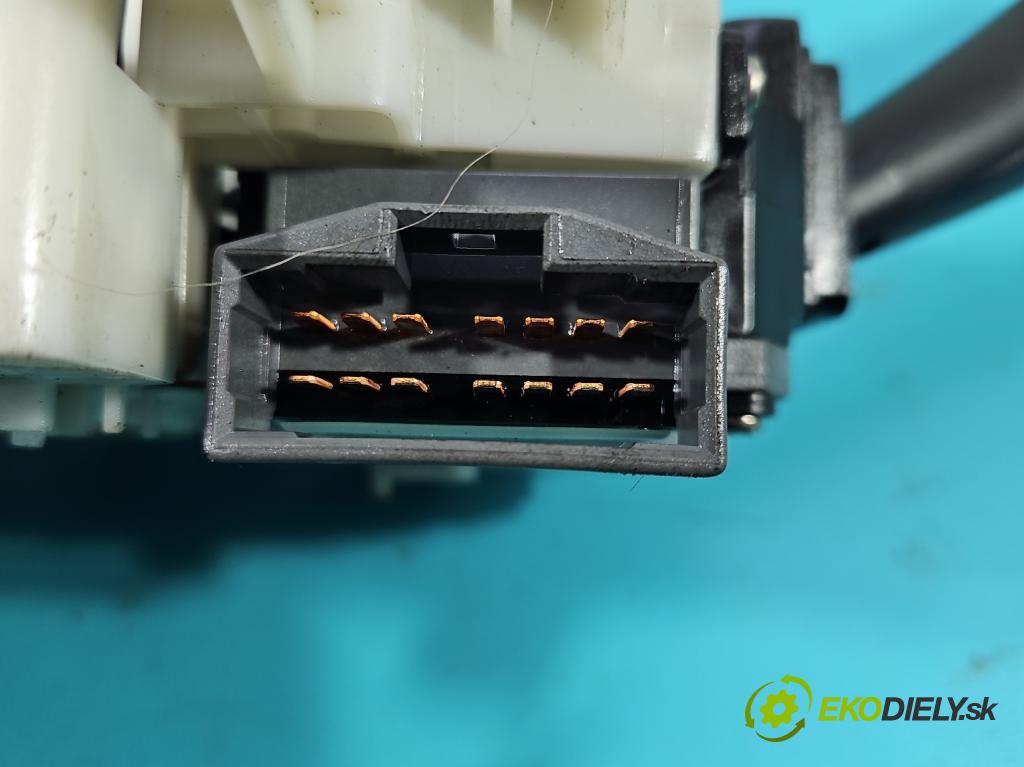 Kia Sportage II 2004-2010 2.0 crdi 136hp manual 100 kW 1991 cm3 5- Přepínač sdružený 202003395 (Páčky pod volantem)